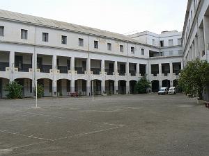 lycee Ardaillon la cour 